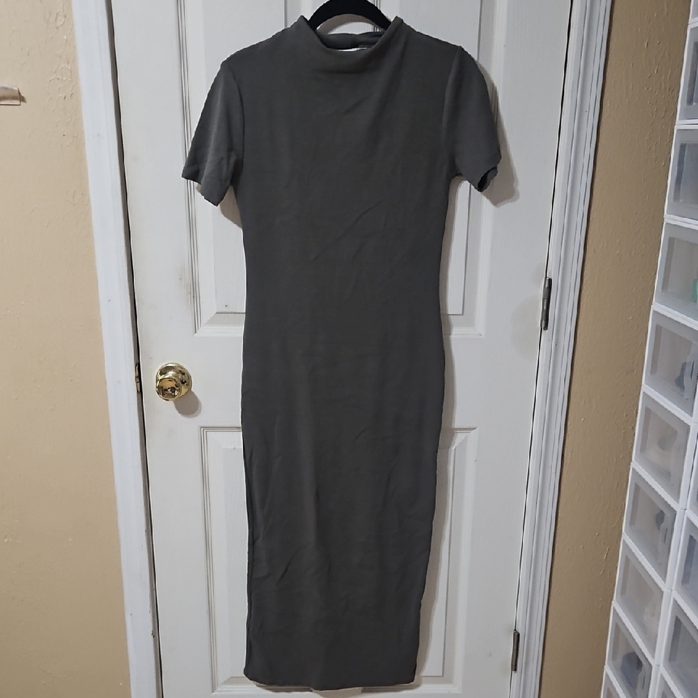 Pull&Bear Short Sleeve Midi Dress